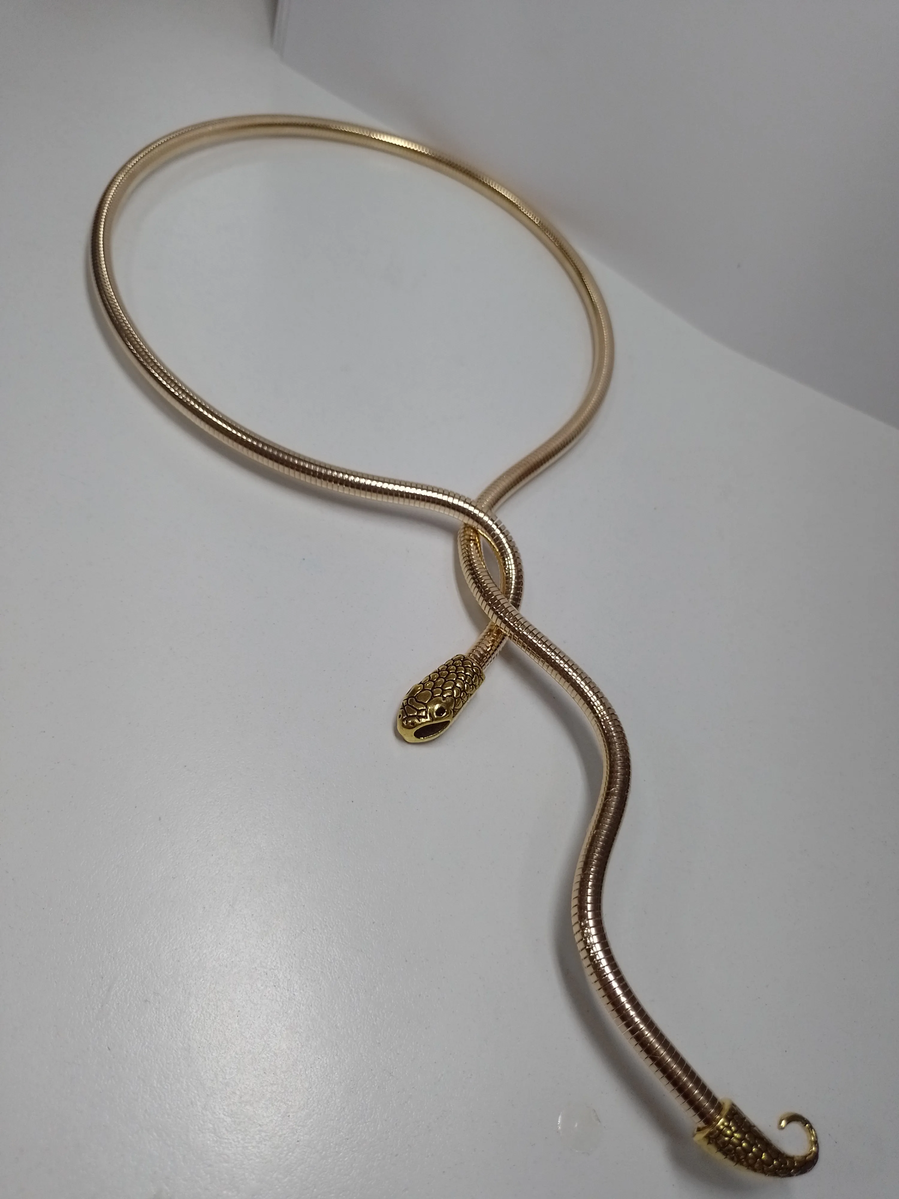 collar serpiente carey