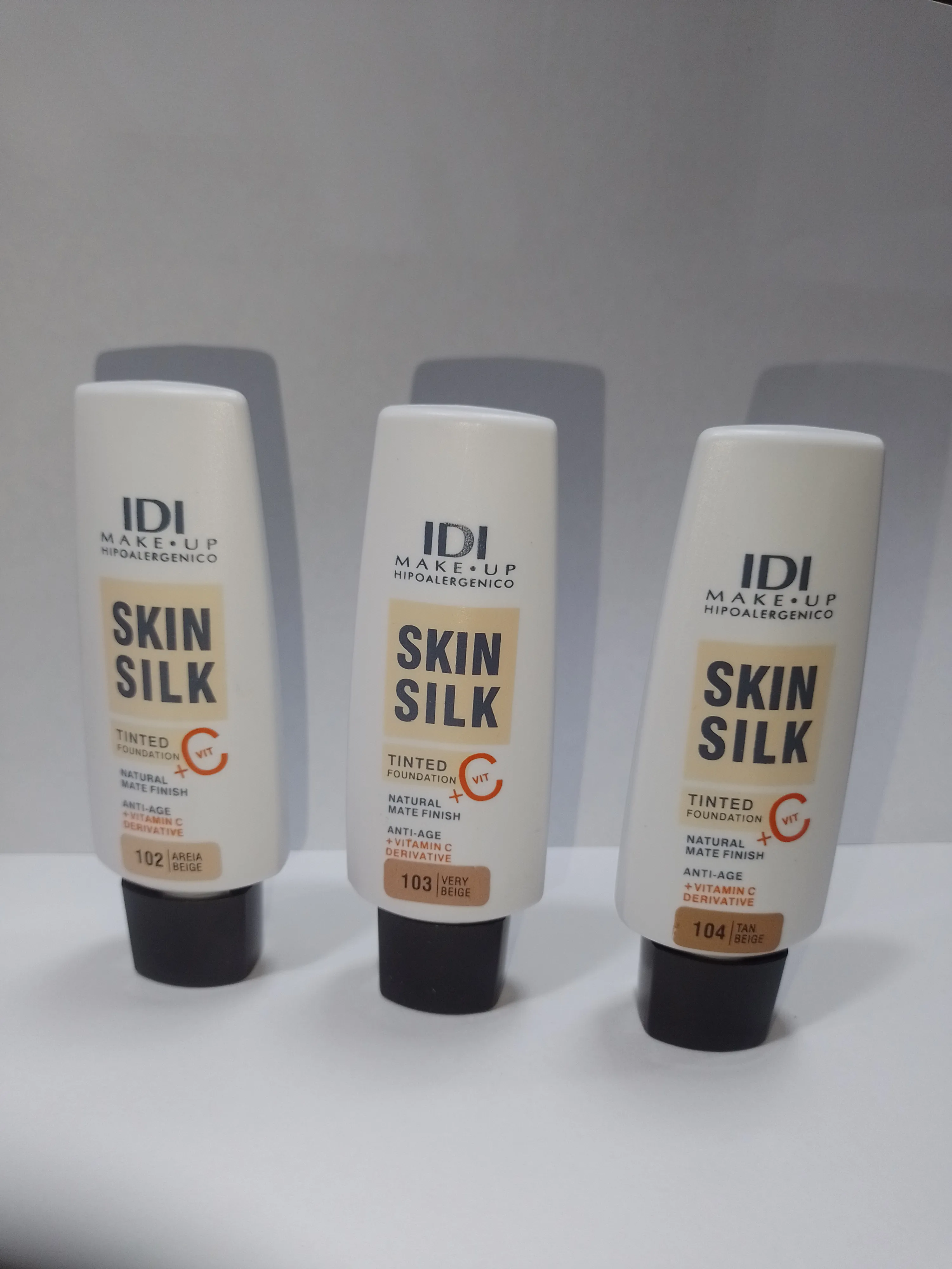 base skin silk con vitamina c 104