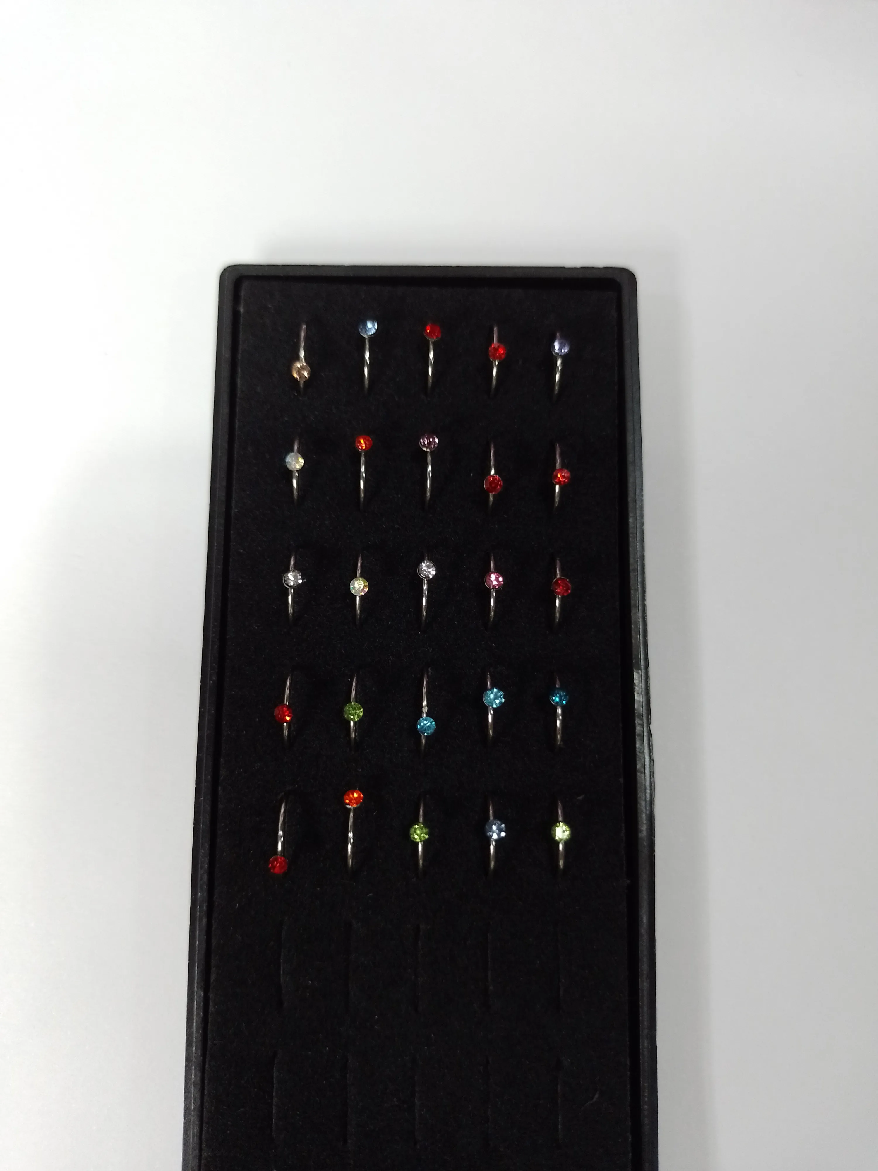 piercing con strass color (argolla)