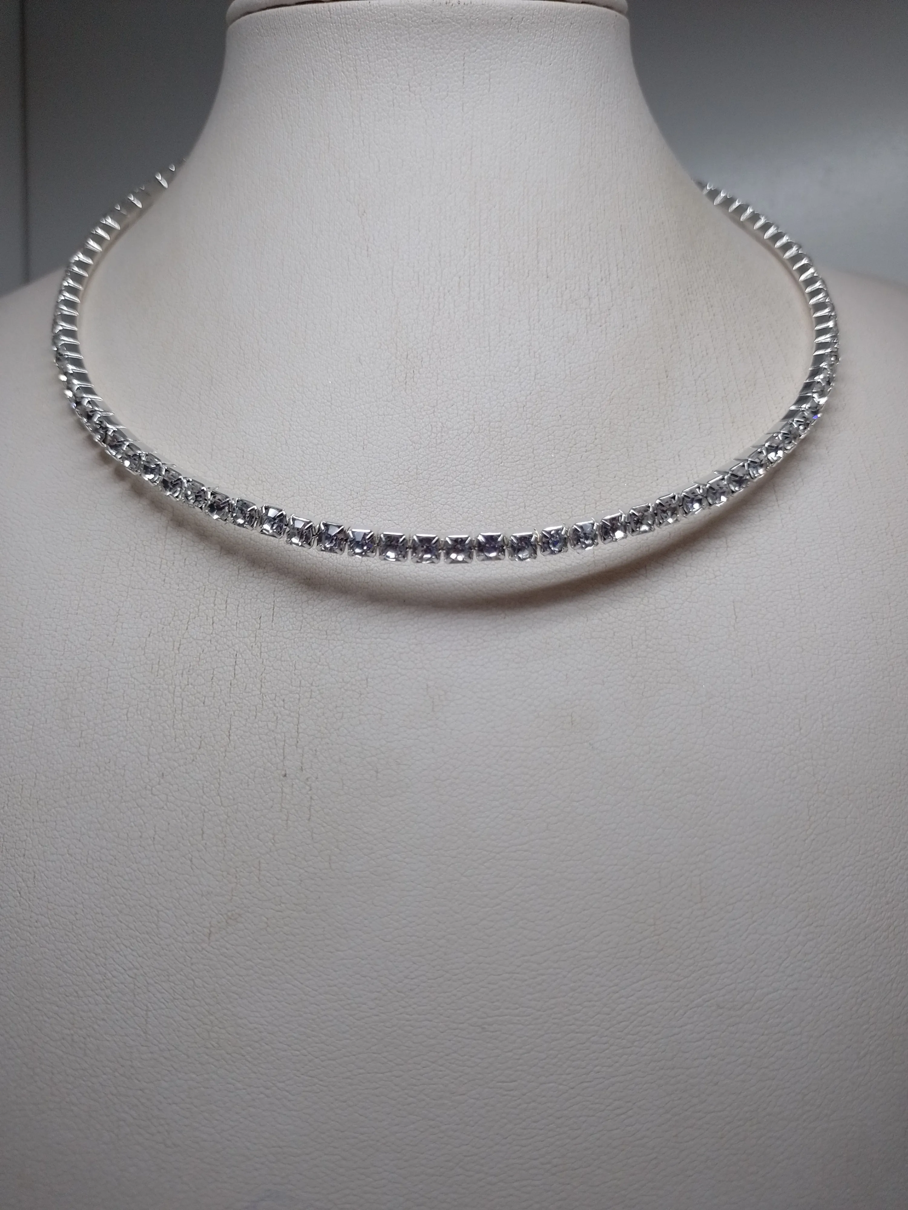 Collar Strass Una Fila