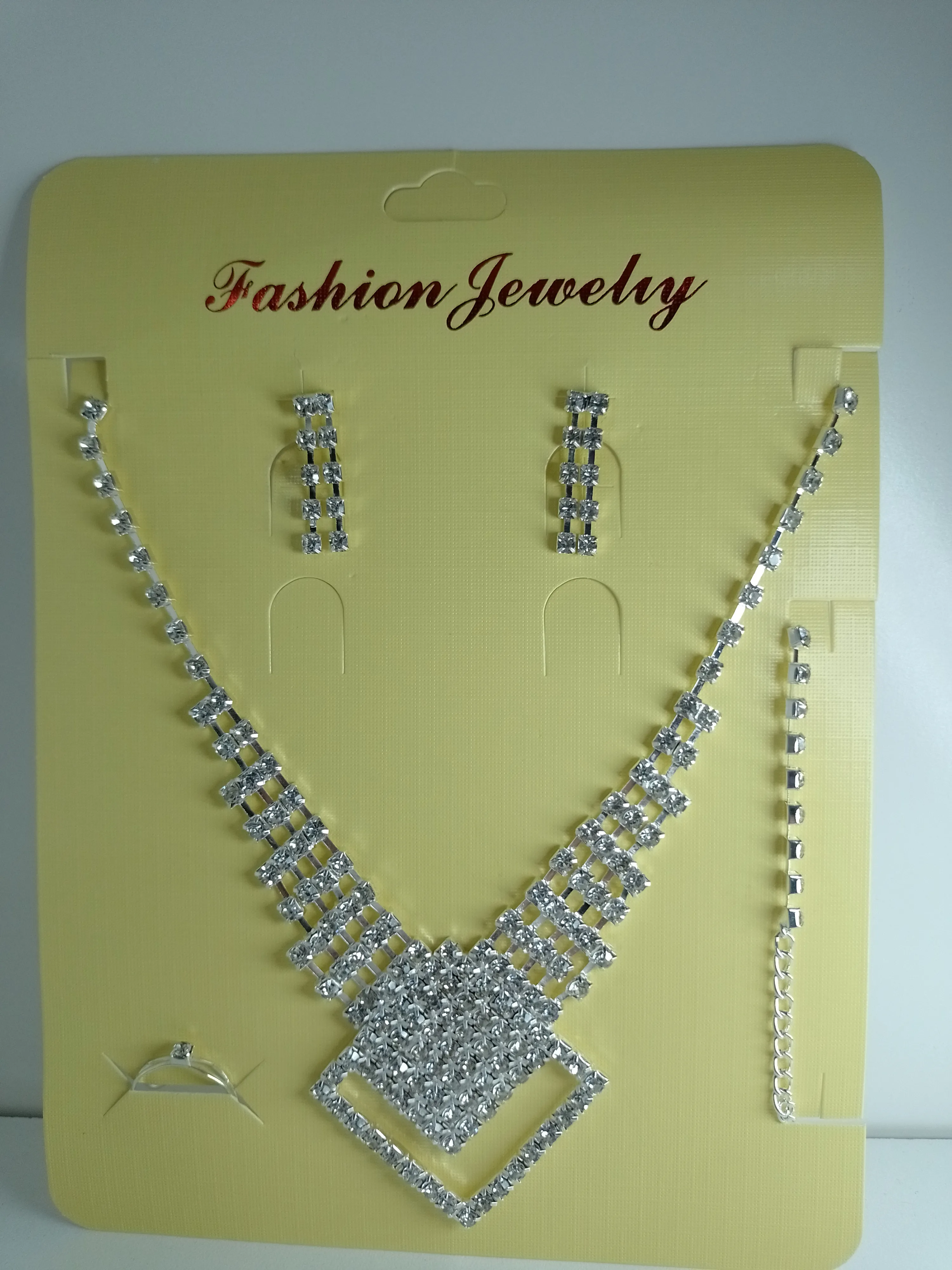 Conjunto Strass Estuche Amarillo