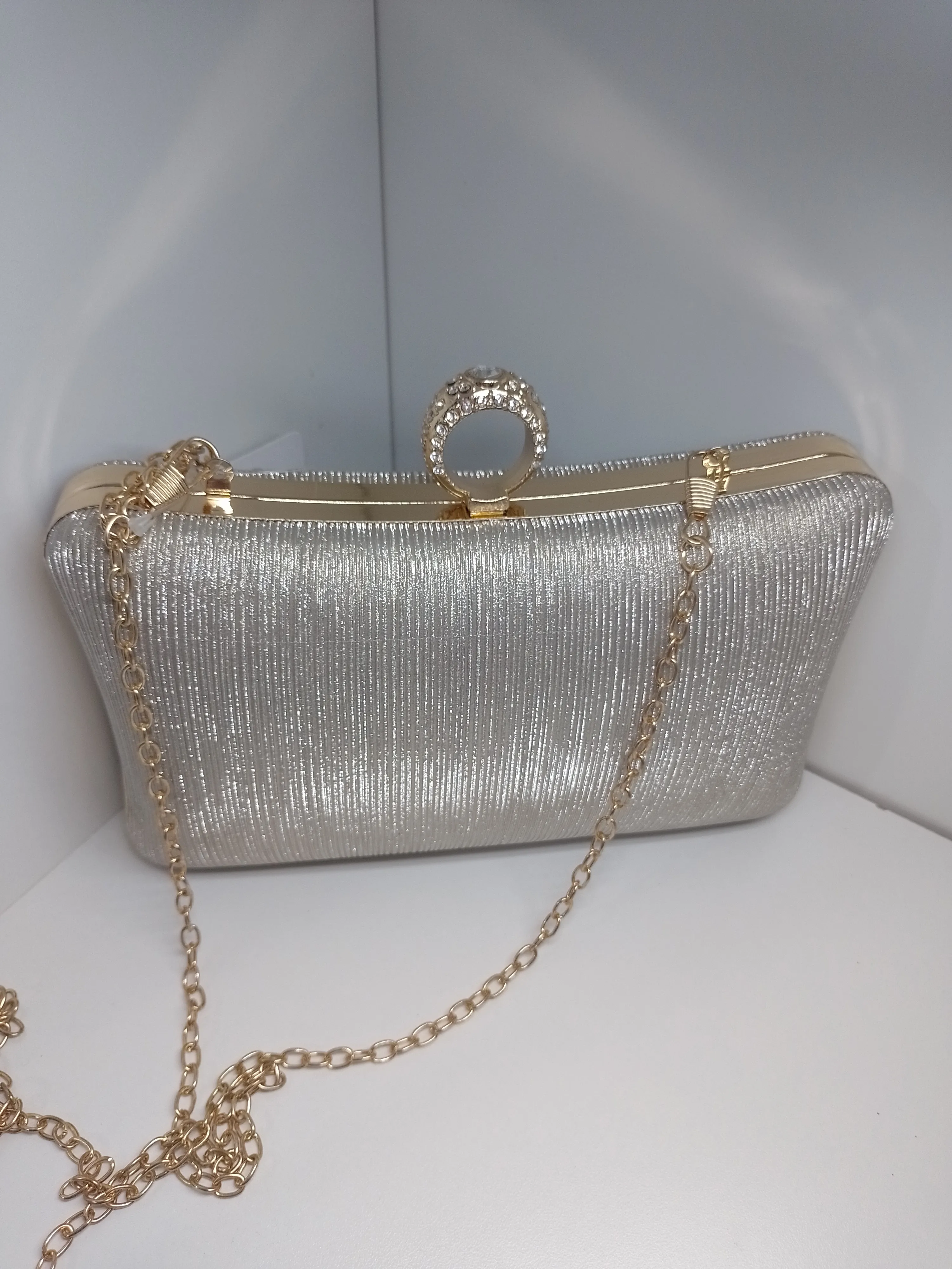 Cartera Exclusiva Color Dorado