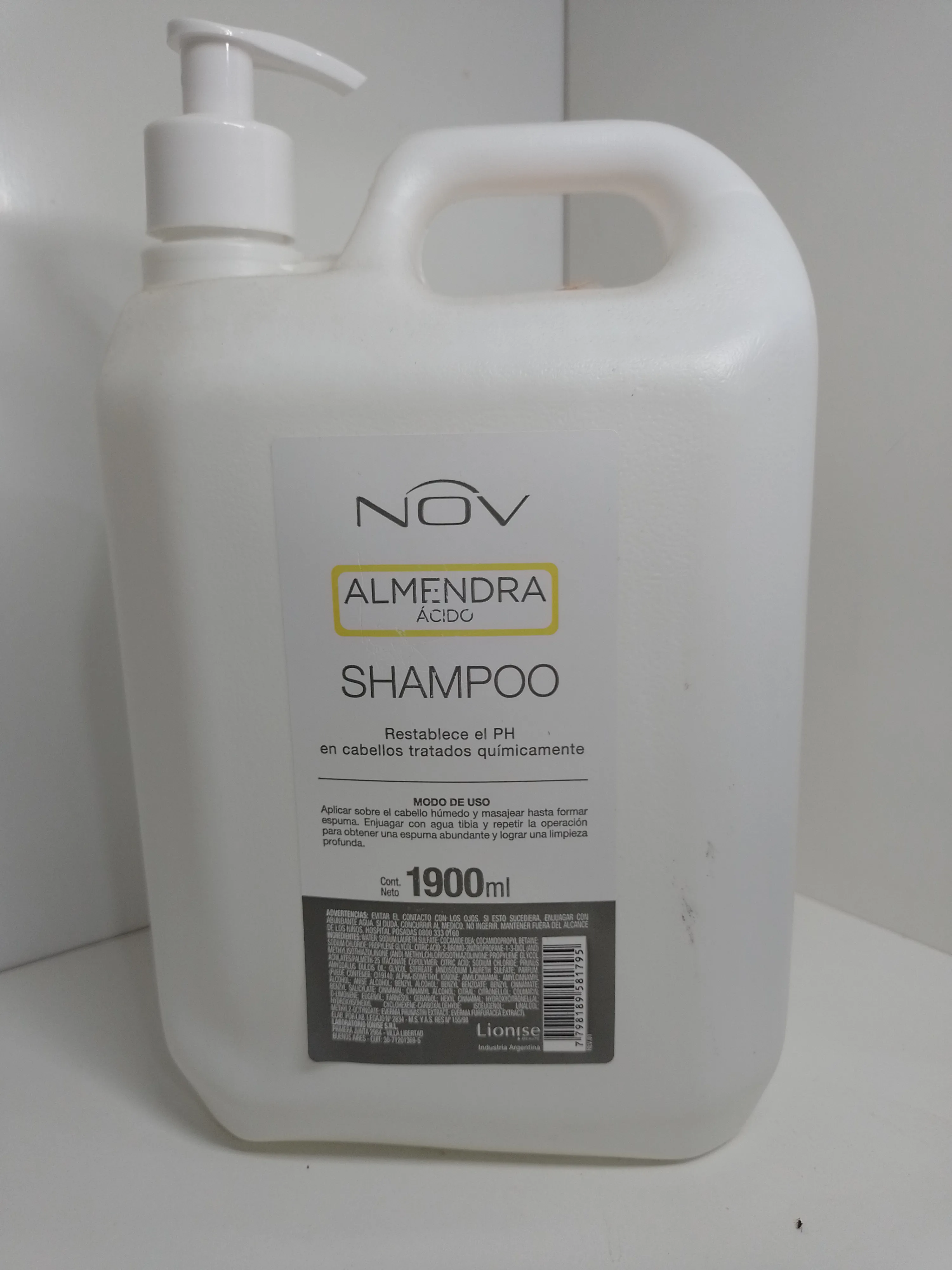 Shampoo Acido de Almendras Nov Con Bomba