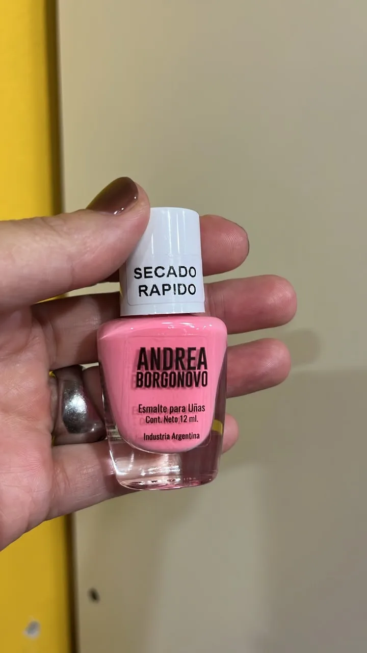 esmalte cremoso 560 andrea borgonovo