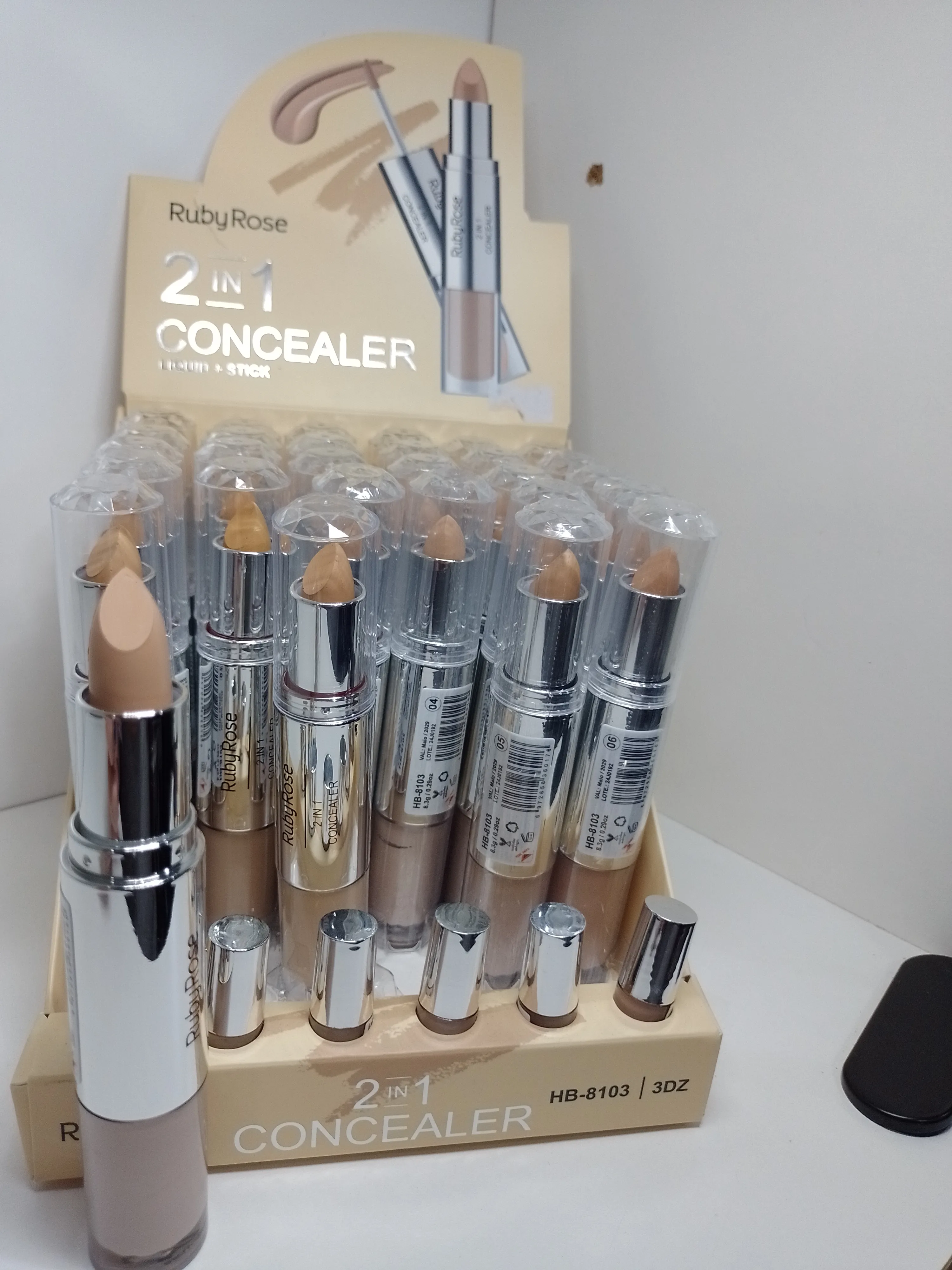 Corrector 2 en 1 Ruby Rose (04)
