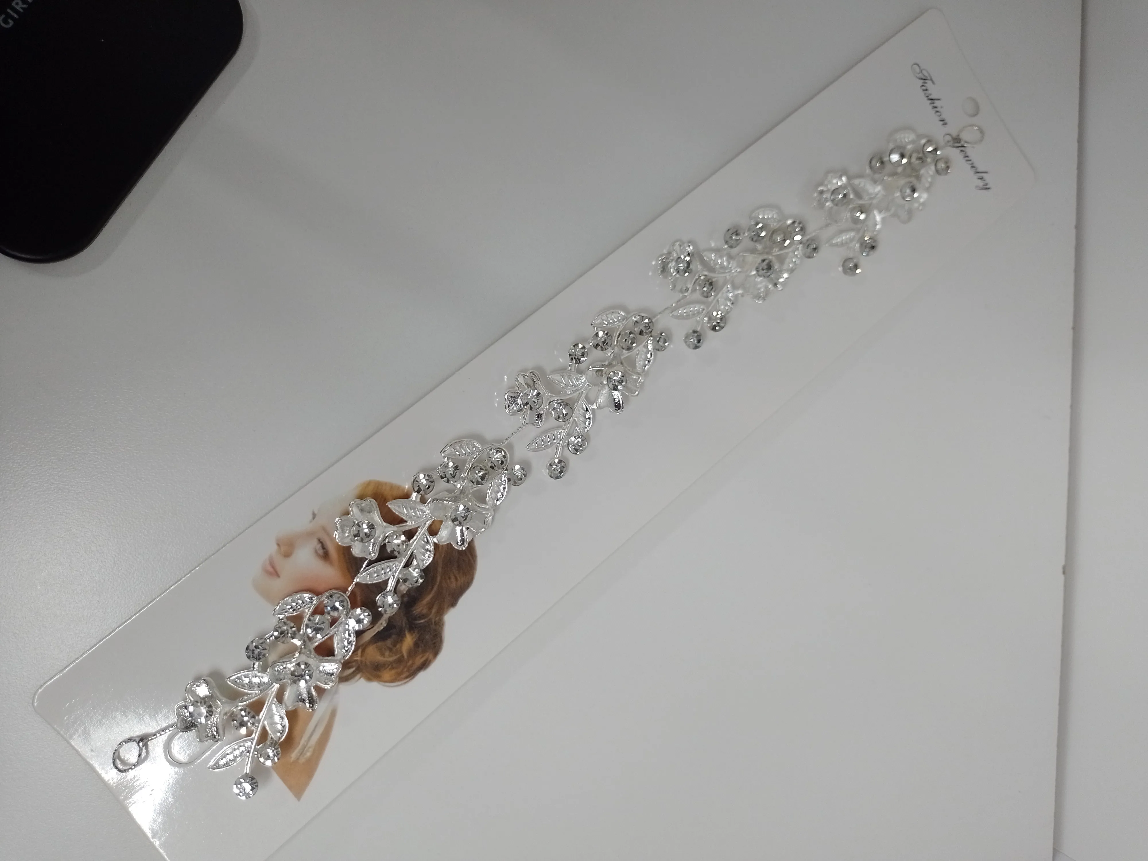 Tocado Tiara Plateado