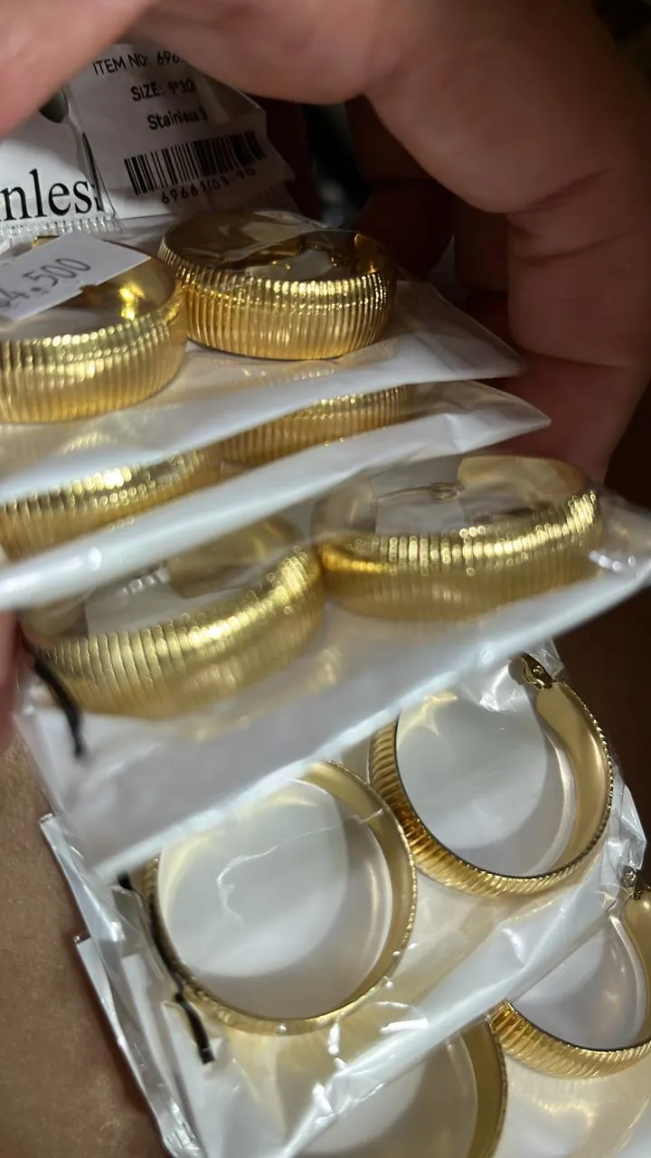 aro argolla acero dorado labrado